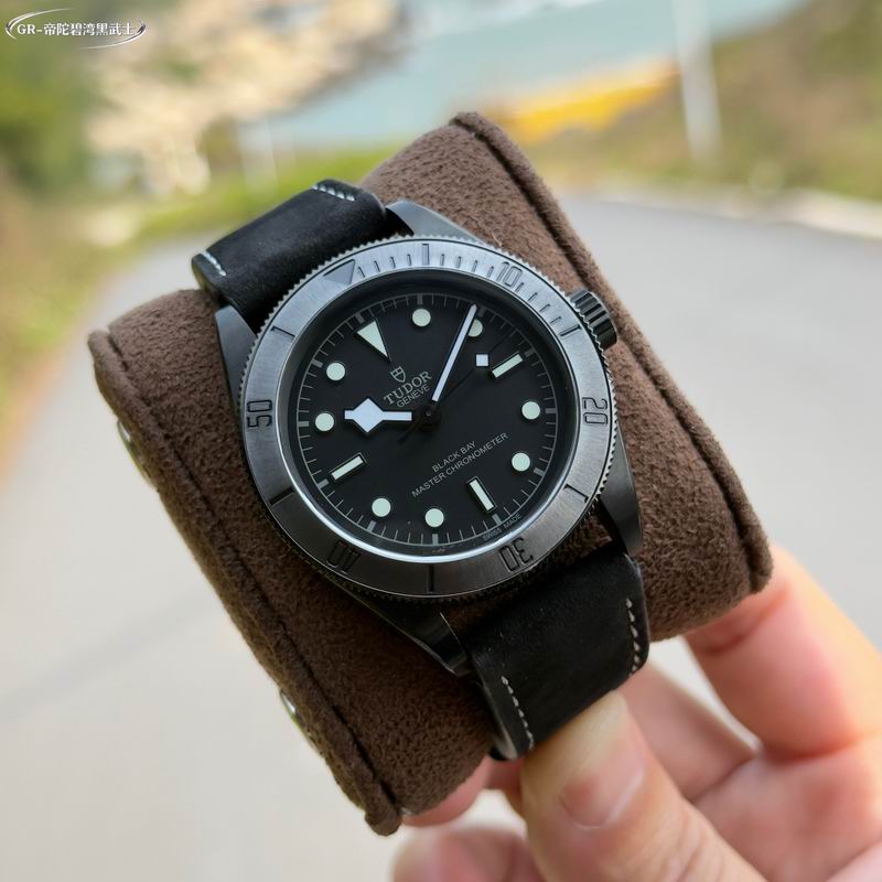 Tudor 41mm 041605
